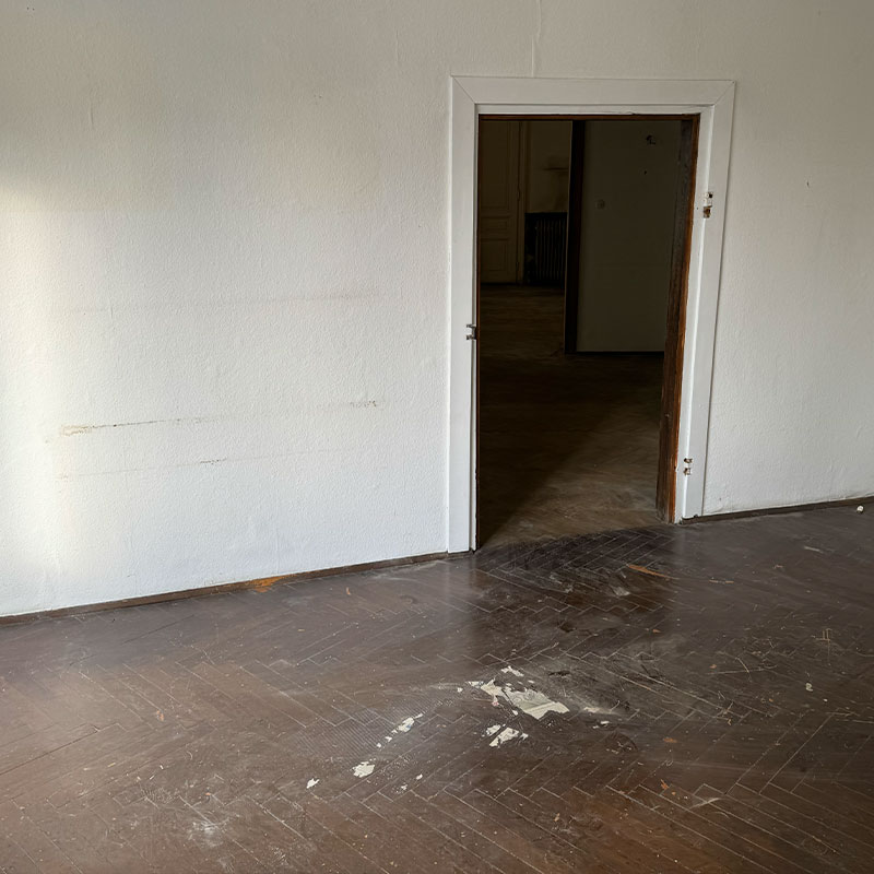 Nachher: Sauber geräumter Raum nach der Haushaltsauflösung – fachgerechte Entfernung von Sperrmüll und Altmöbeln.