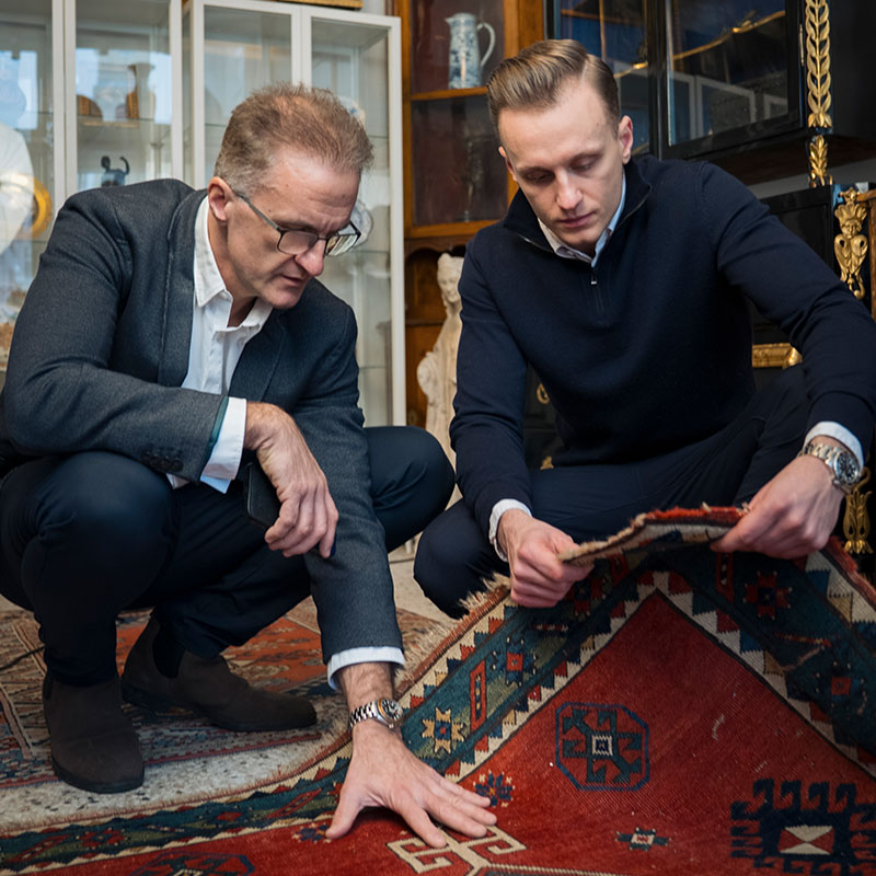 Perserteppich Ankauf Niederösterreich: Wir kaufen Orientteppiche aus dem Kaukasus, Gabbeh Teppiche und großformatige Palastteppiche.